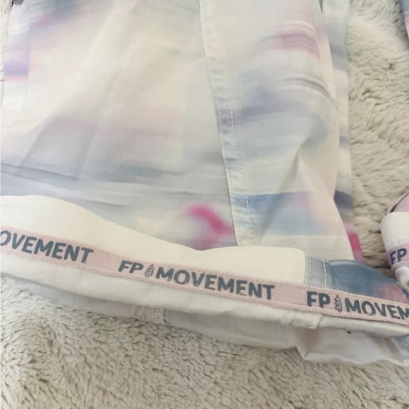 Free People Mesmerize Me Printed Pants Meadow Motion Soft Light Sz S worn once - Picture 3 of 4